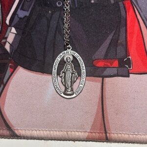 Elegant Silver Pendant Necklace